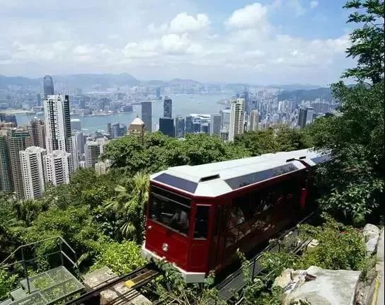 “太平山顶缆车焕新升级，尽享云端美好之旅”