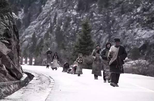 《岗仁波齐》票房持续攀升，观影热潮温暖如春